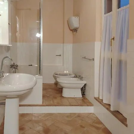 Tatil Evi Ferienvilla Casaregina Bb Mit Panoramablick Auf Den Huegel By Interhome